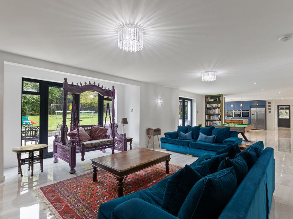 Additional image 4 of 6 bed country house for salePortsmouth Road, Liphook GU30