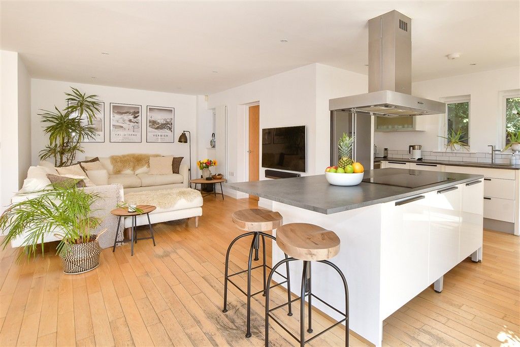 Property photo 1 of 23 Kitchen