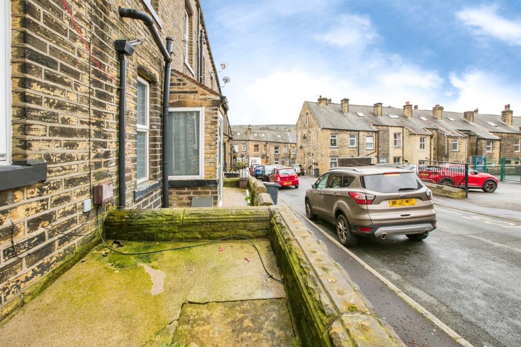 Property photo 2 of 11