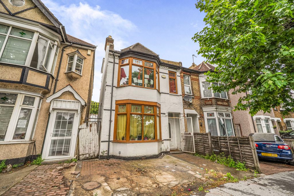 Property photo 1 of 25