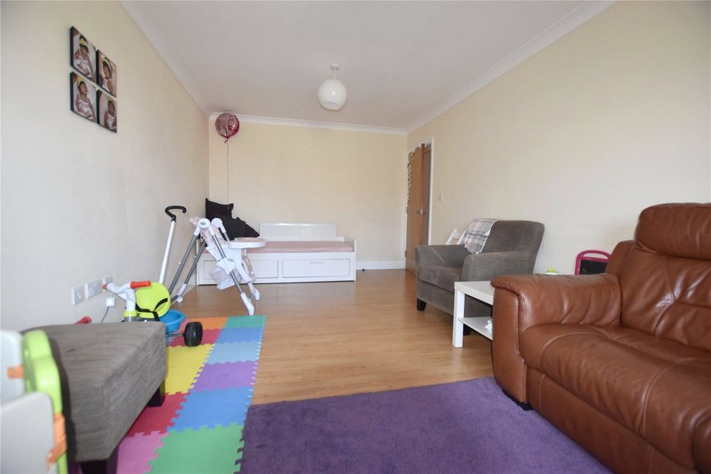 Property photo 2 of 8 Picture No. 09