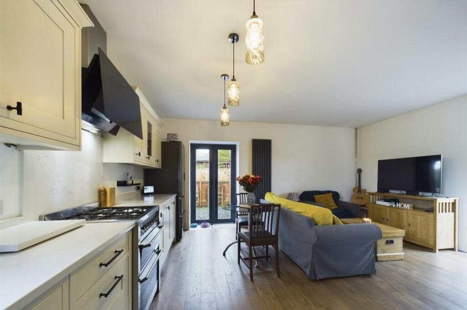 Property photo 3 of 14 Img_1055.Jpg