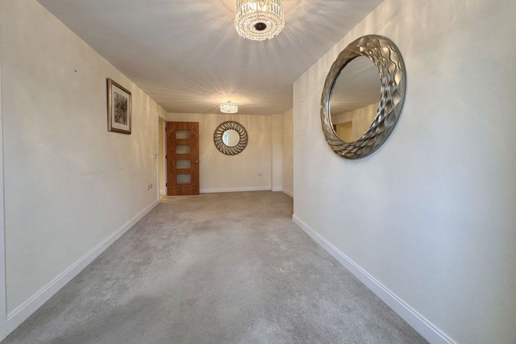 Property photo 3 of 6