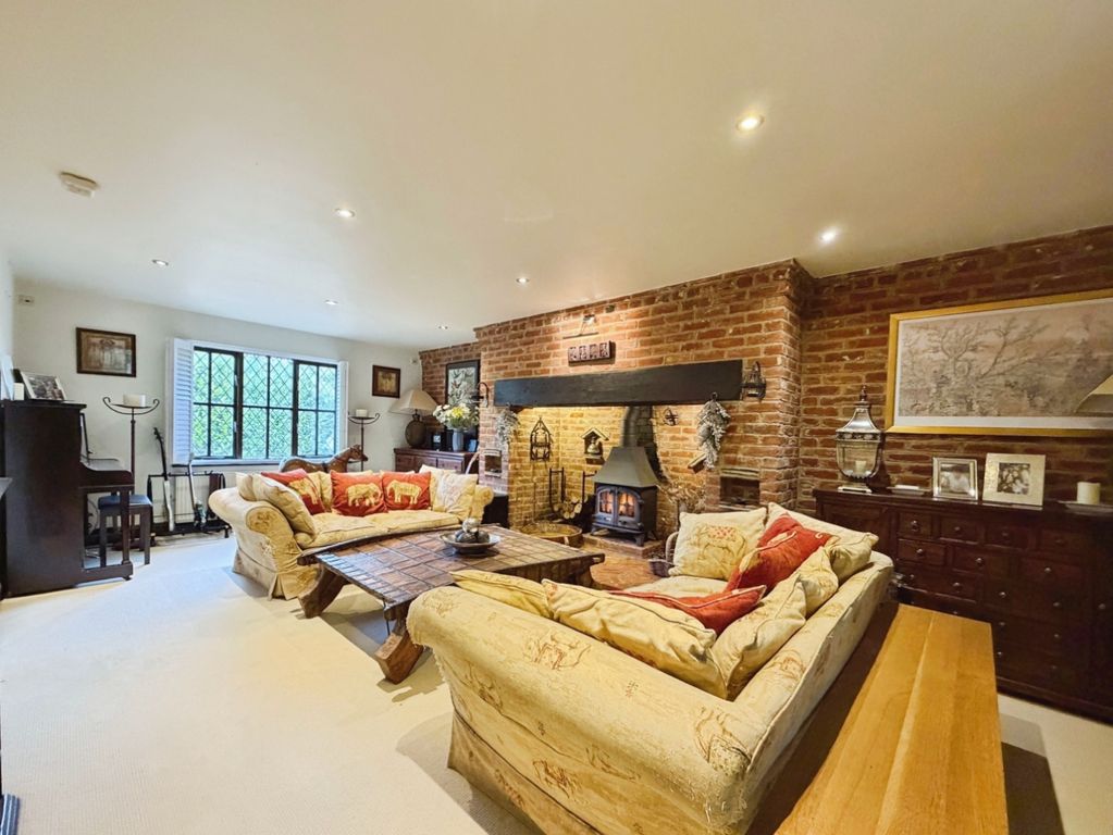 Property photo 3 of 21