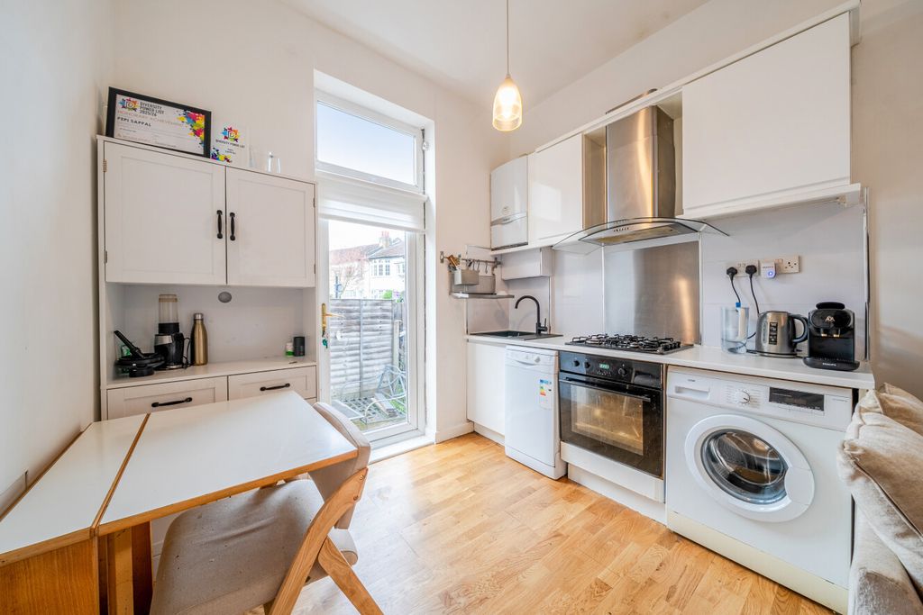 Property photo 2 of 13 1425551-9-69c16c5...