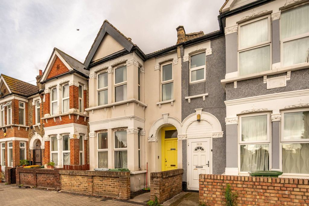 Property photo 2 of 13