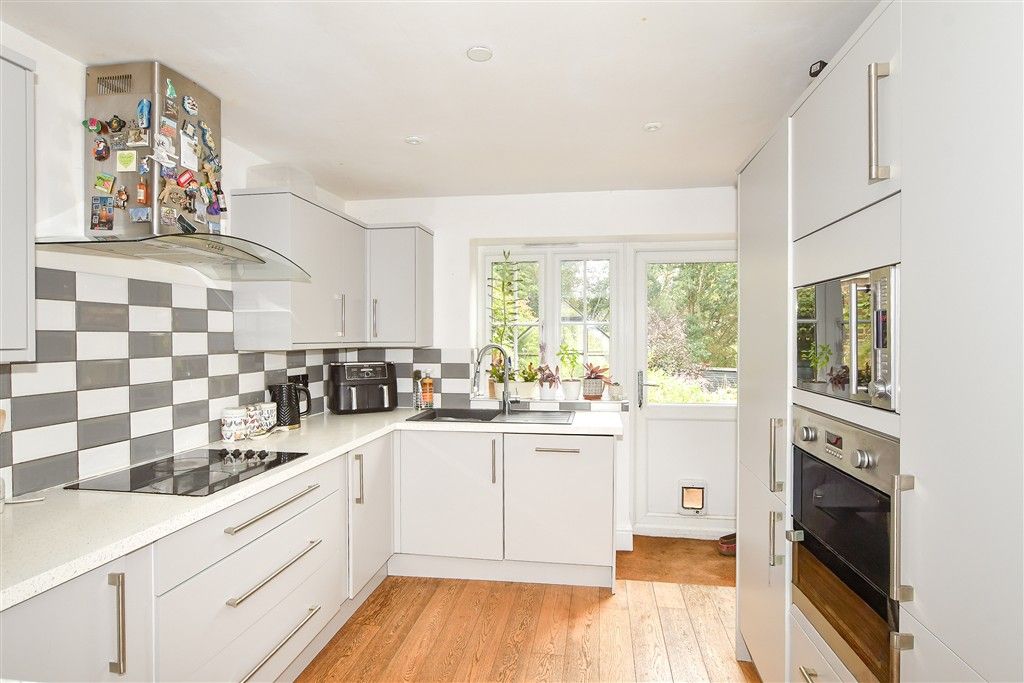 Property photo 3 of 13 Kitchen