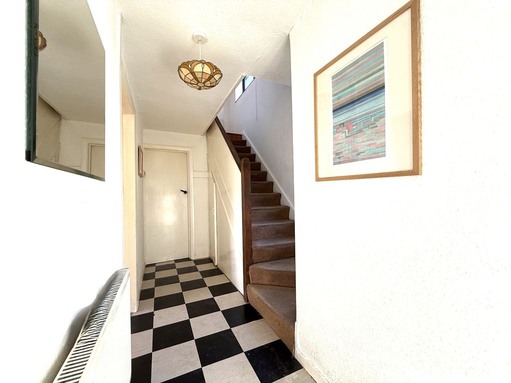 Property photo 3 of 35