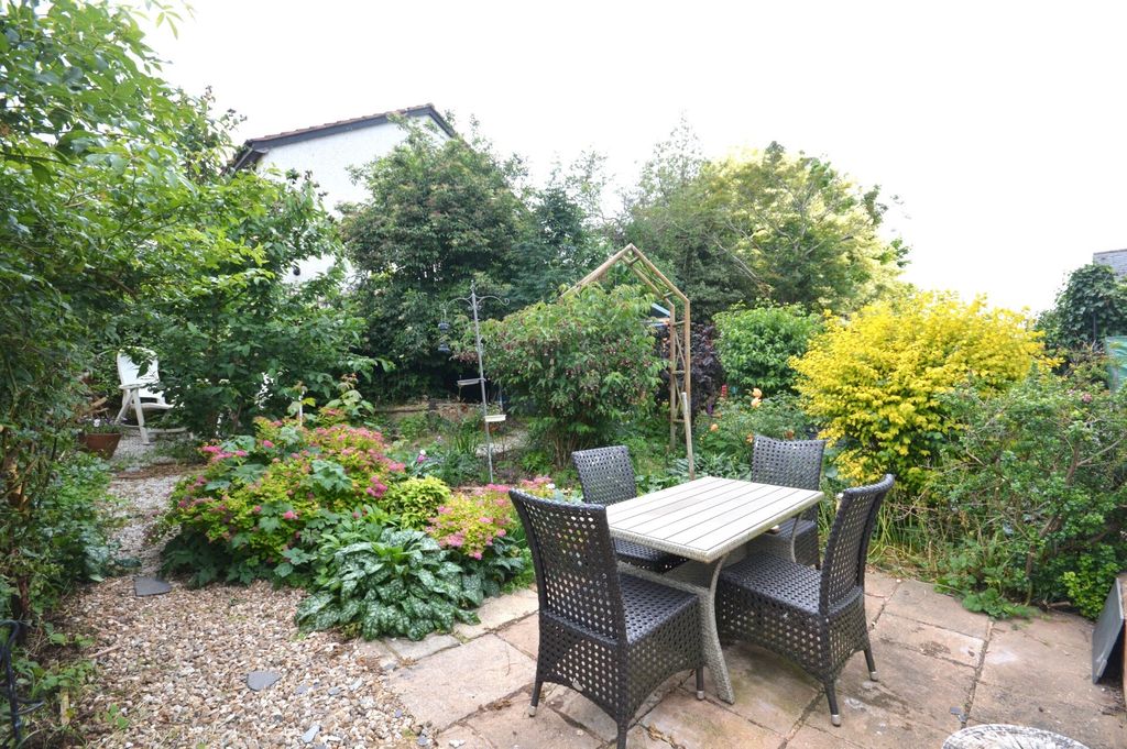 Property photo 2 of 19 Picture No. 26