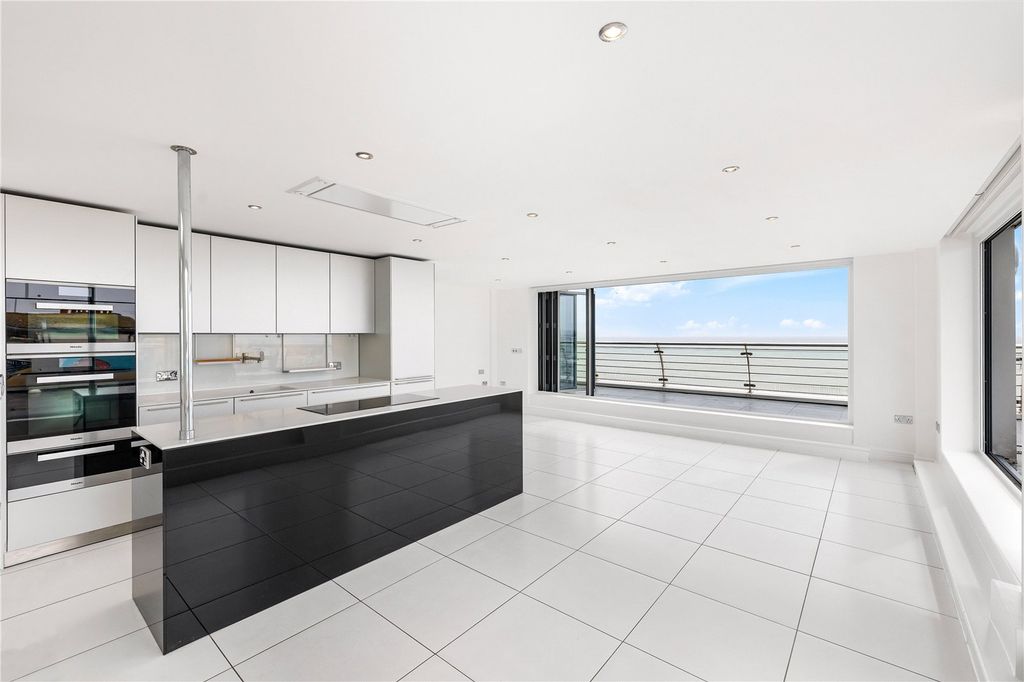 Additional image 18 of 3 bed flat to rentMarine Parade, Brighton, East Sussex BN2