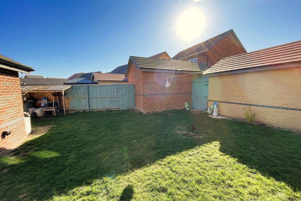 Property photo 2 of 24 23