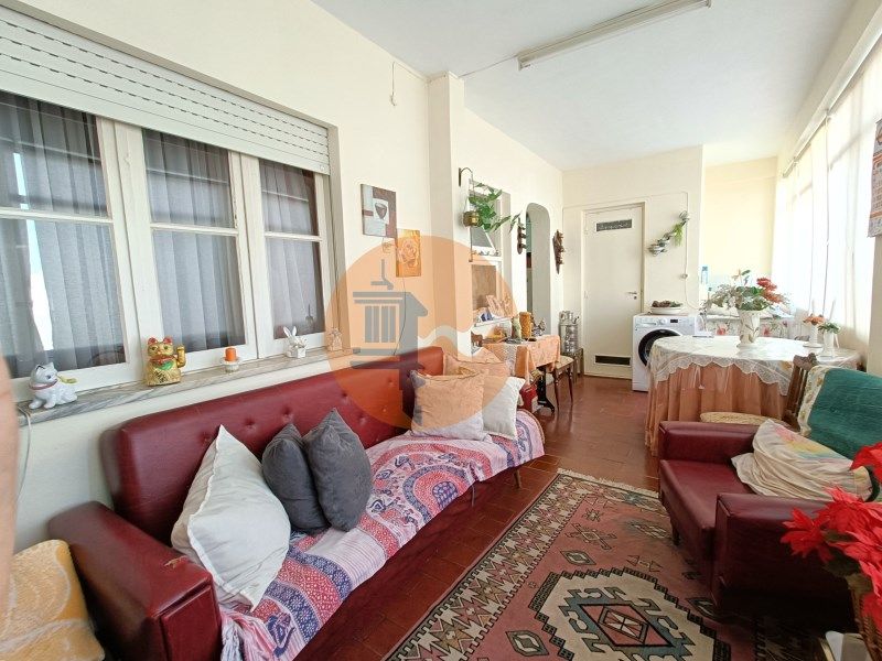 Property photo 3 of 52