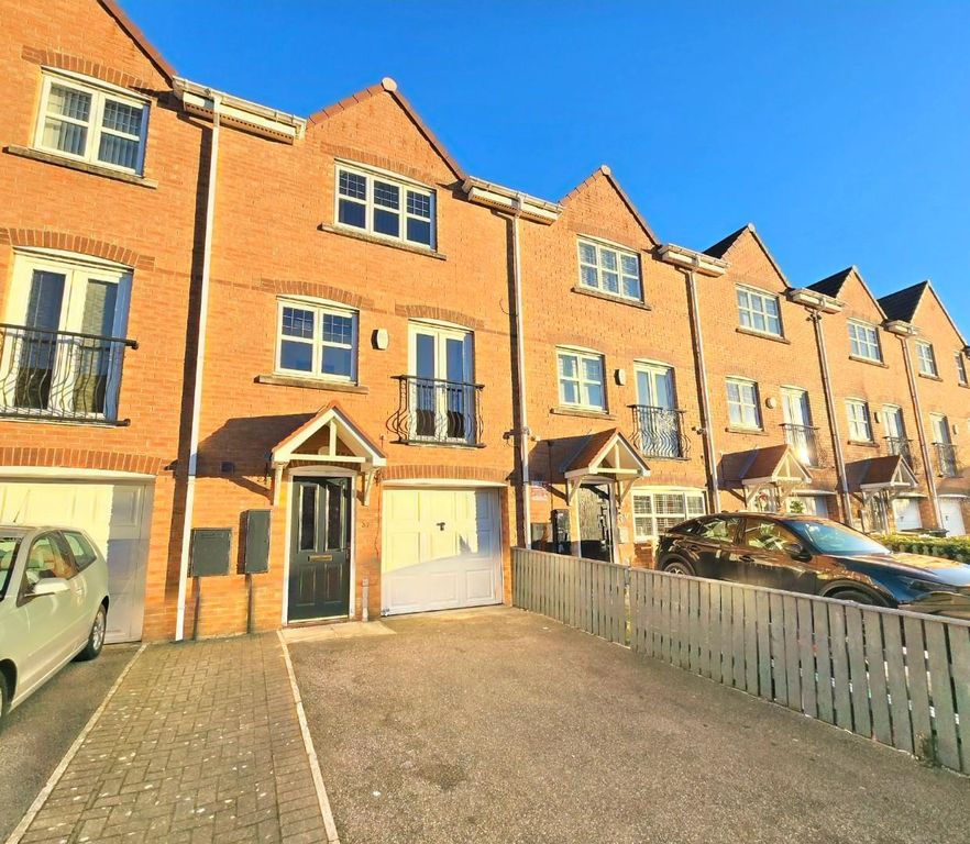 Property photo 1 of 16 Front