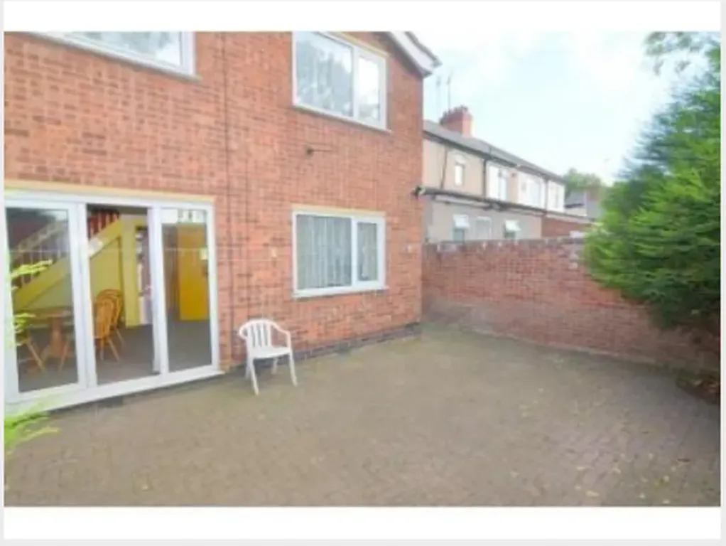 Property photo 3 of 33