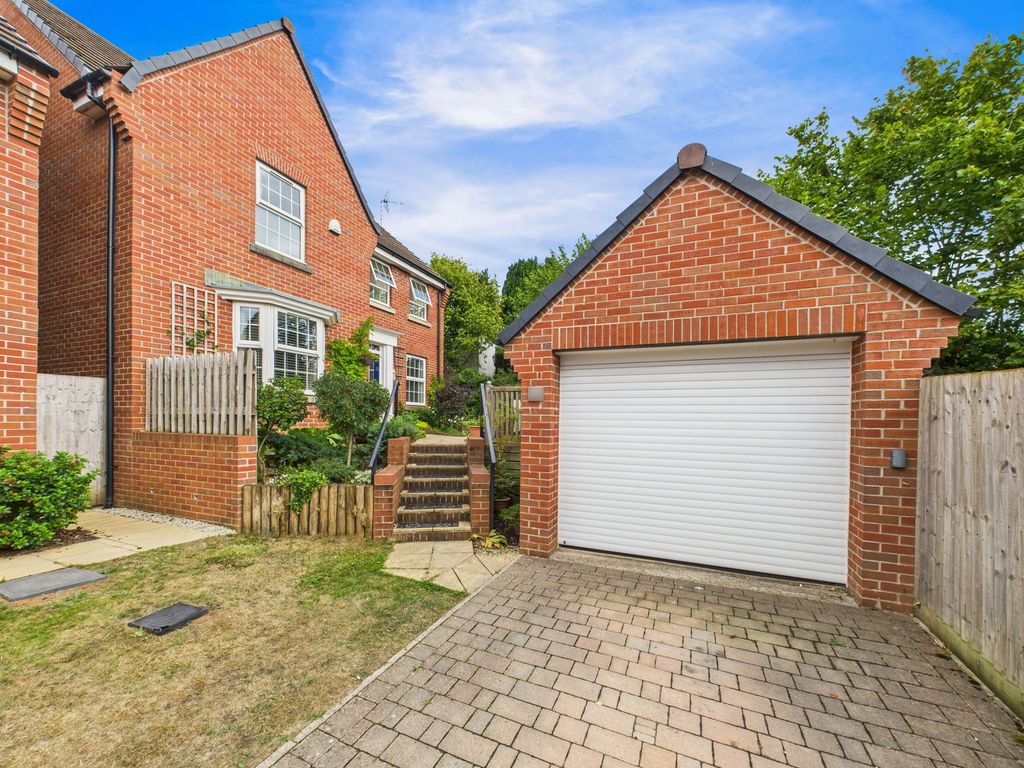 Property photo 1 of 22