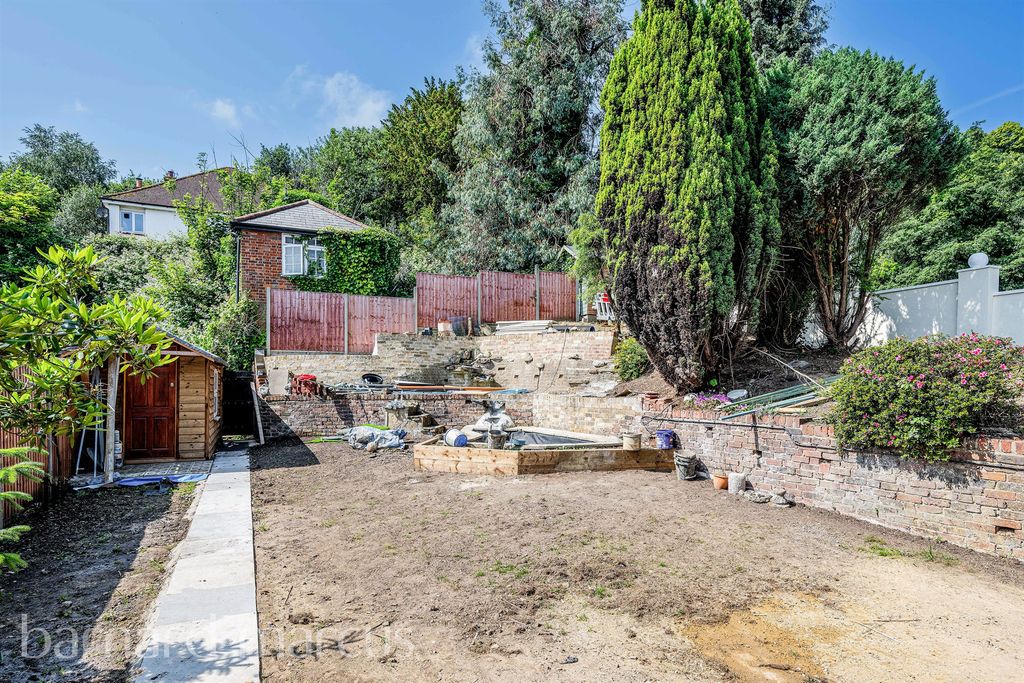 Property photo 3 of 6