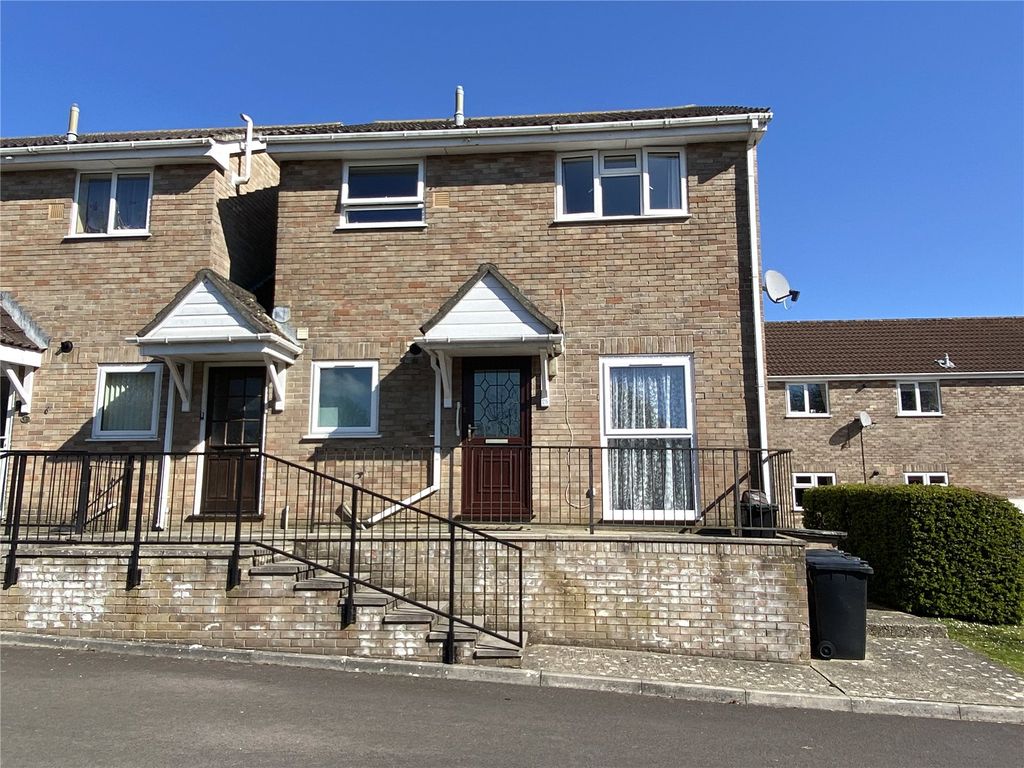 Property photo 1 of 10 Front