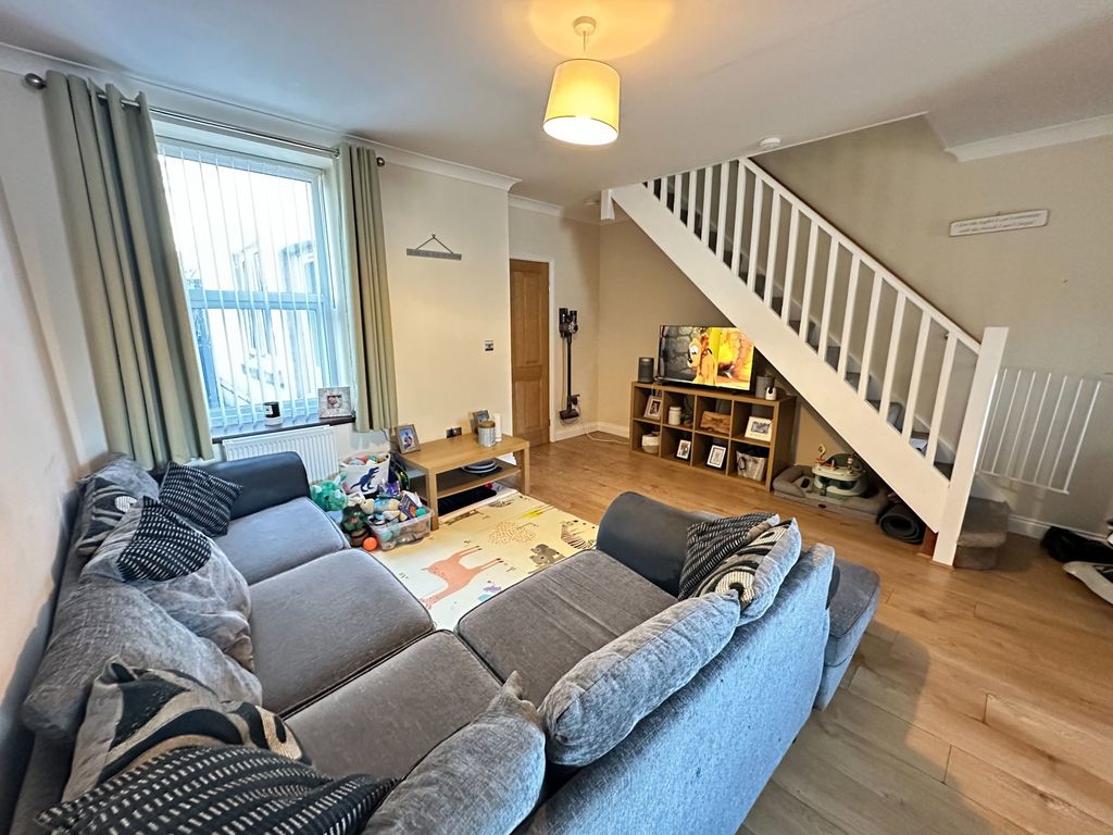 Property photo 2 of 21