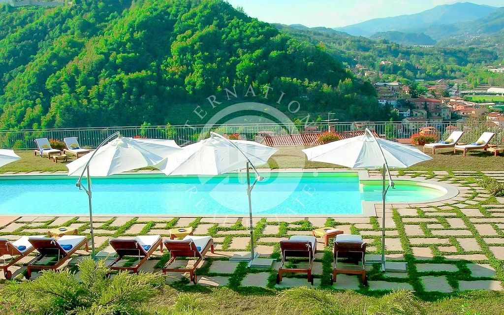 Property photo 3 of 18