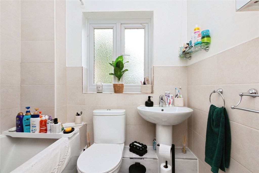 Property photo 3 of 18 Picture No. 19
