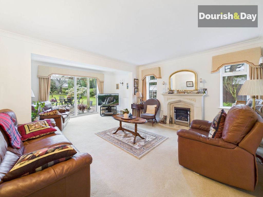 Property photo 2 of 26