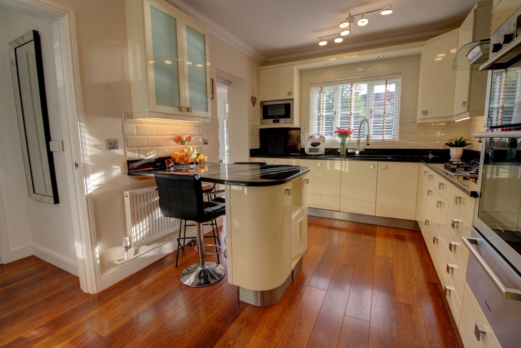 Property photo 3 of 18 Photo #3