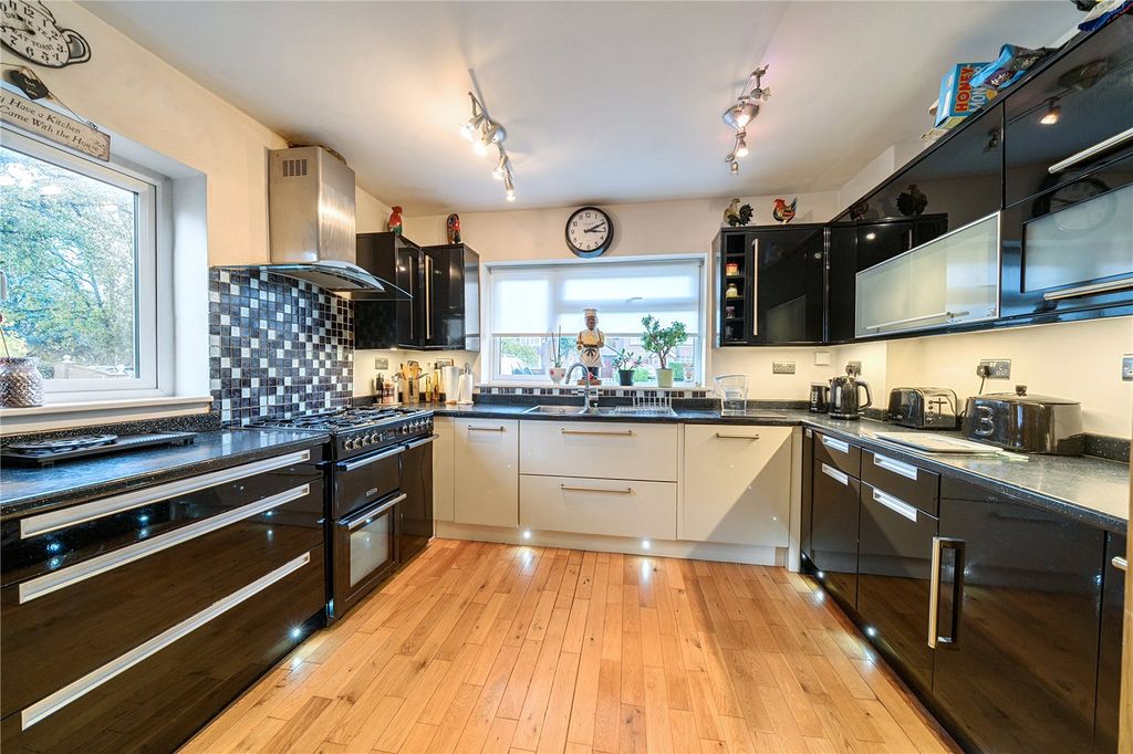 Property photo 3 of 17 Picture No. 69