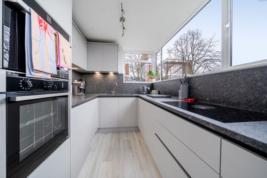 Property photo 1 of 11 Picture No. 08