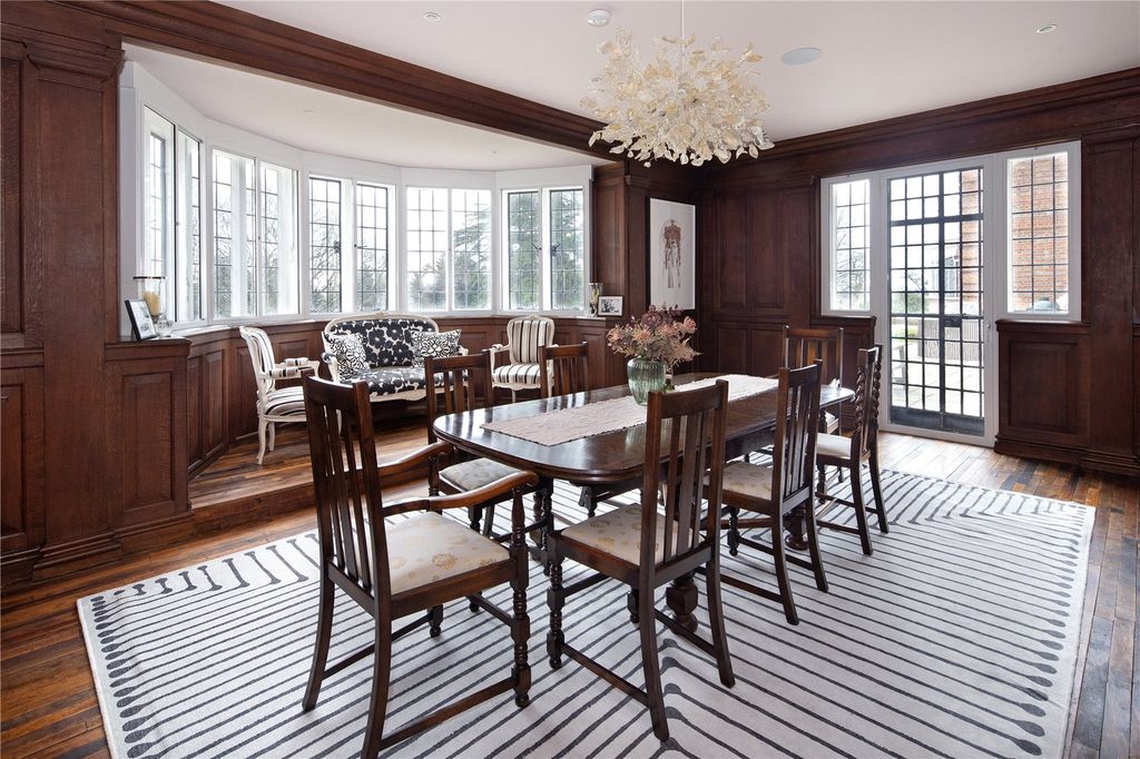 Property photo 3 of 20 Dining Room