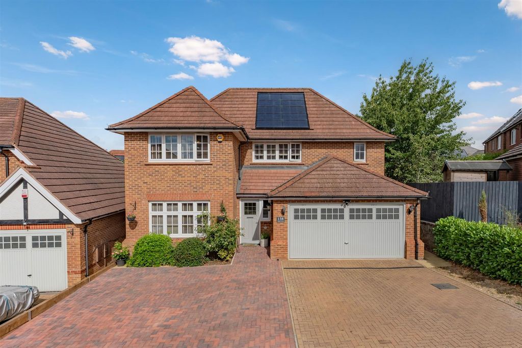 Property photo 1 of 52 Manorroad_04.Jpg