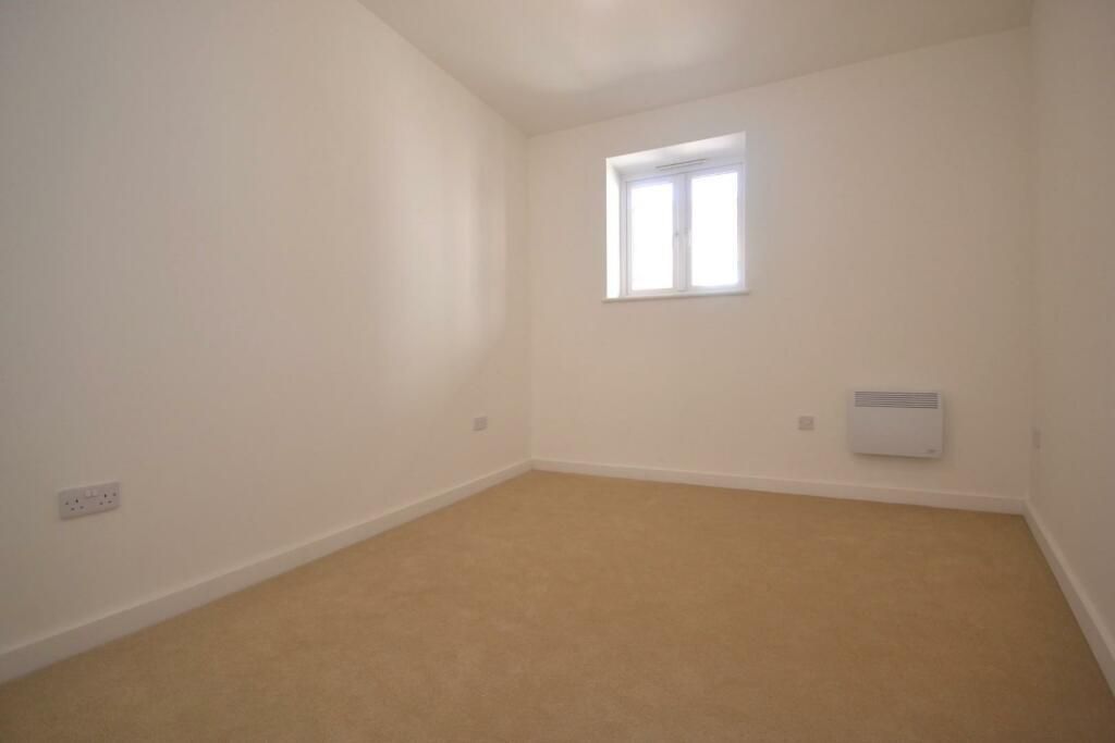 Property photo 3 of 12 Bedroom
