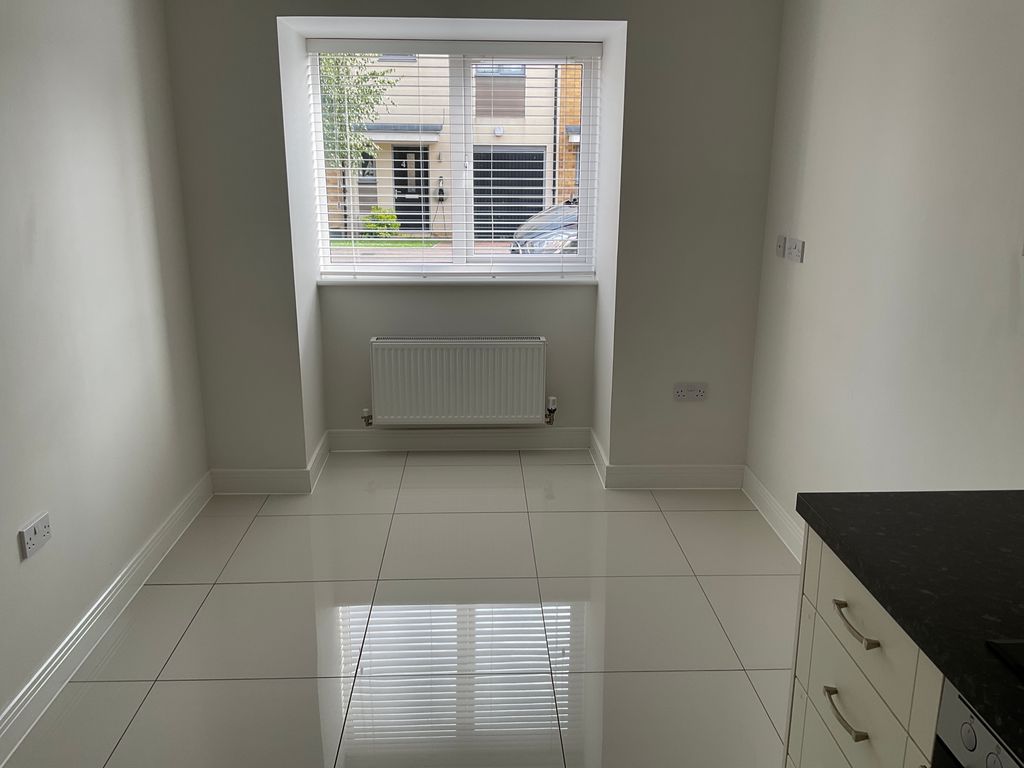 Property photo 3 of 5 Dining Area