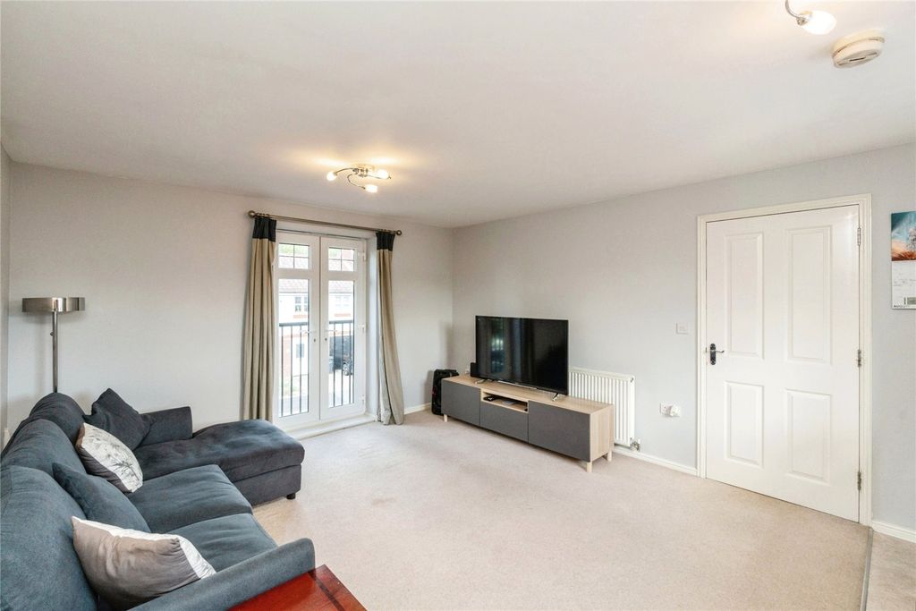 Property photo 2 of 16 Living Room