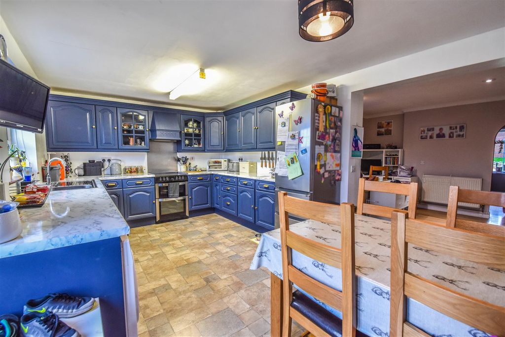 Property photo 2 of 16 Cp4_7483-2.Jpg