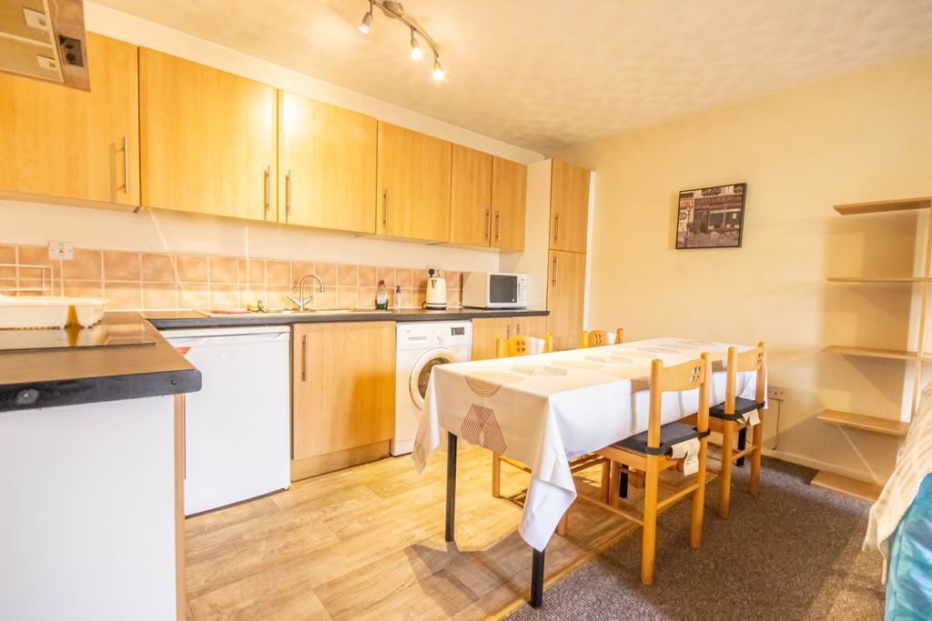 Property photo 1 of 7 1