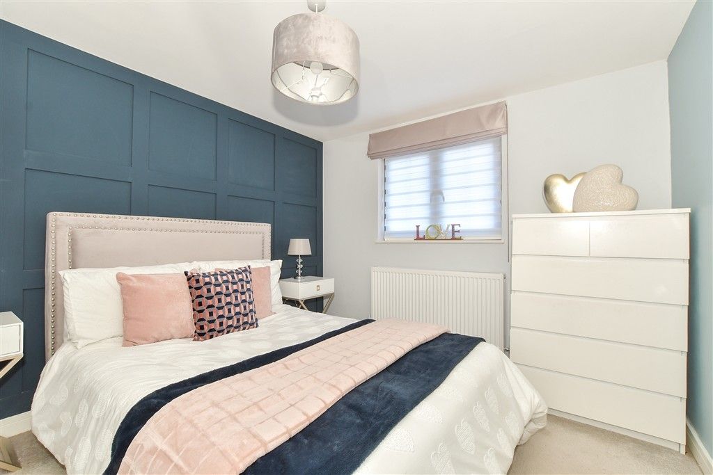 Property photo 3 of 9 Bedroom