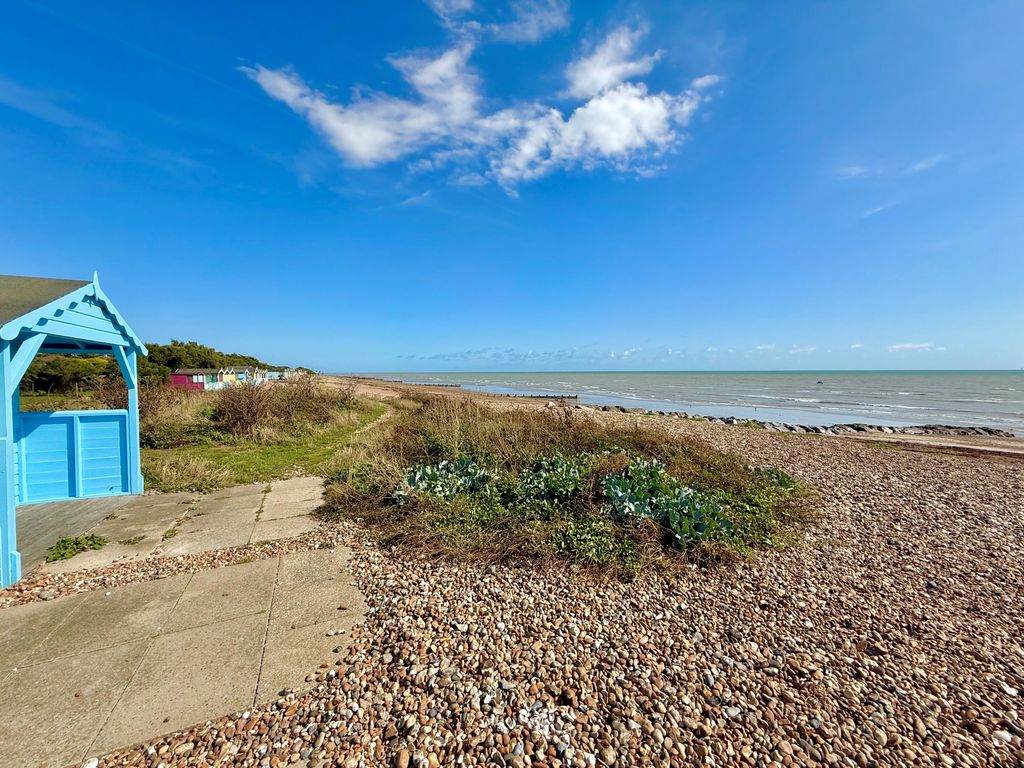 Property photo 2 of 15 5 Dolphin Court Coastal View