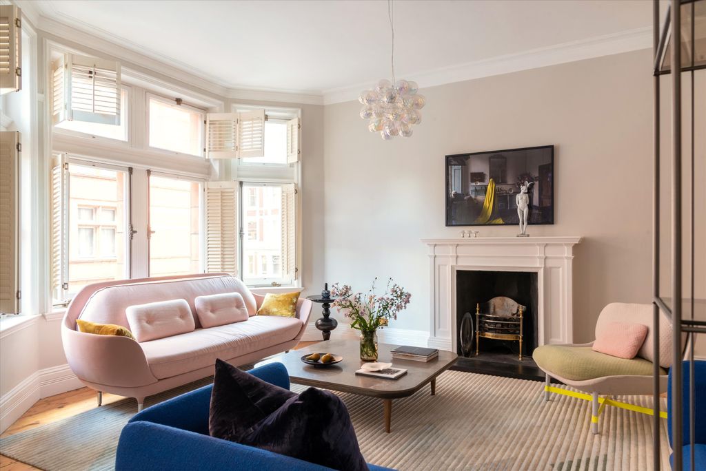 Property photo 2 of 19 Image