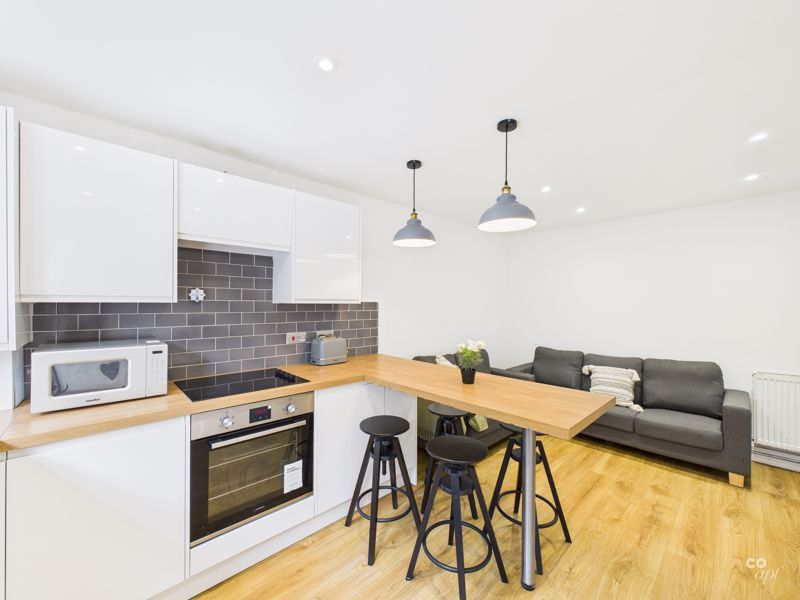 Property photo 3 of 8 Photo 12