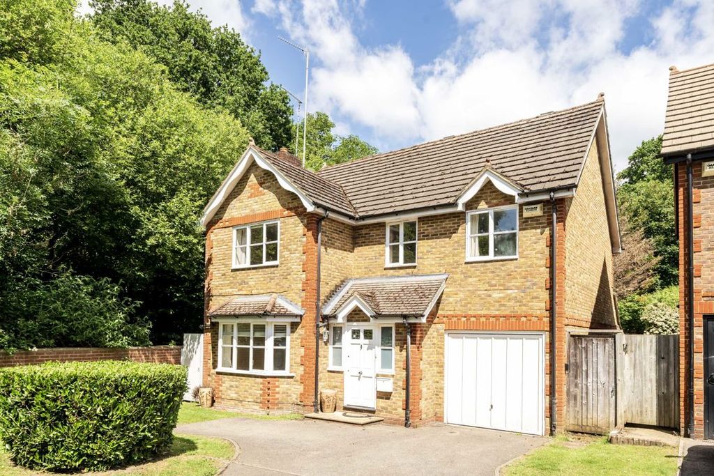 Property photo 1 of 8