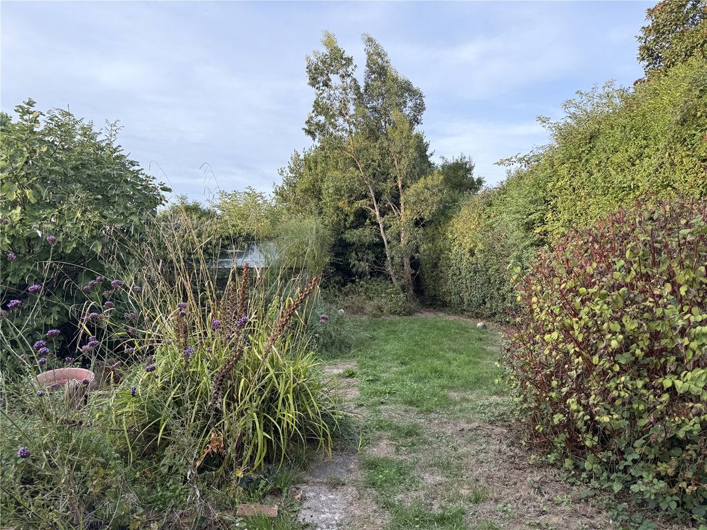 Property photo 2 of 3 Picture No. 05