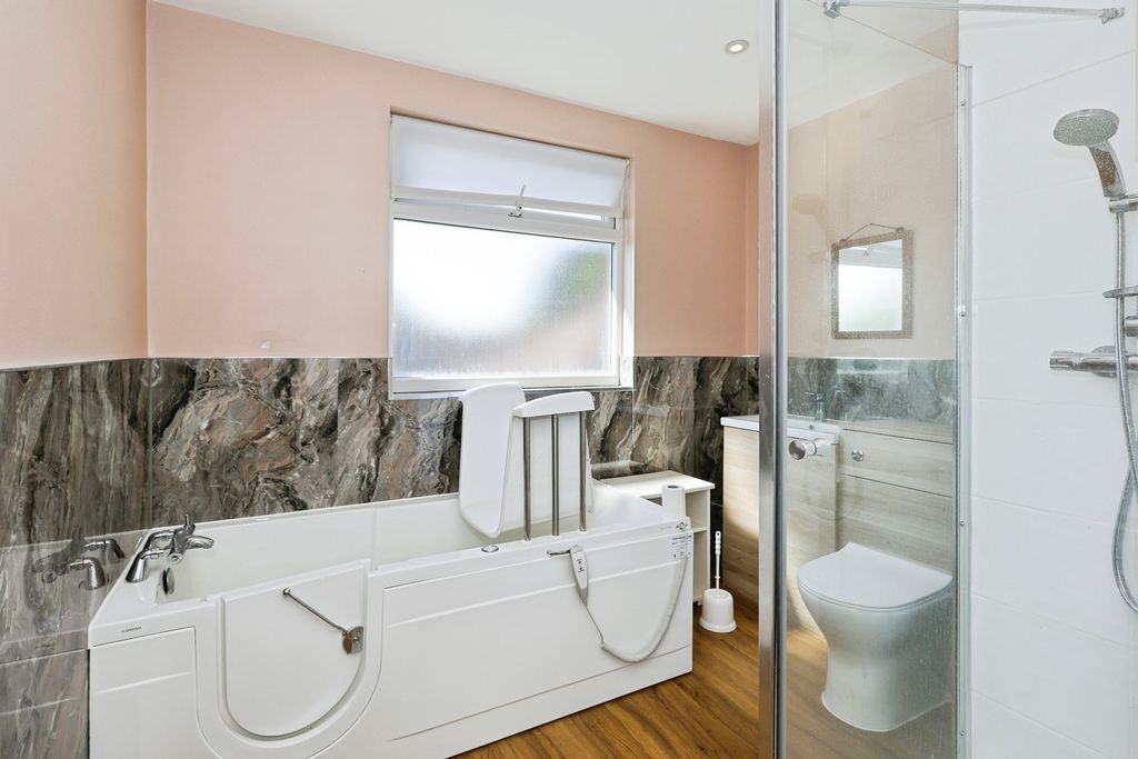 Additional image 14 of 4 bed detached house for saleSea Way, Bognor Regis PO22