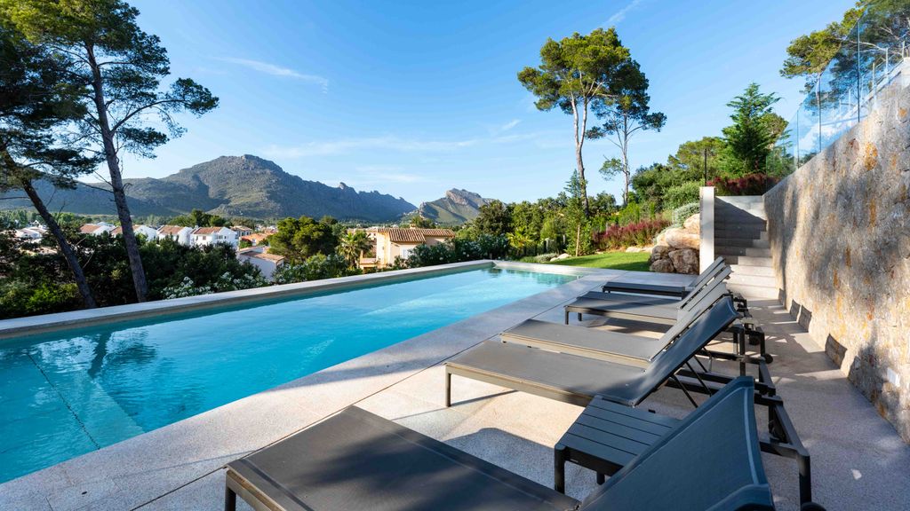 Property photo 3 of 40 81657 Small-13.Jpg