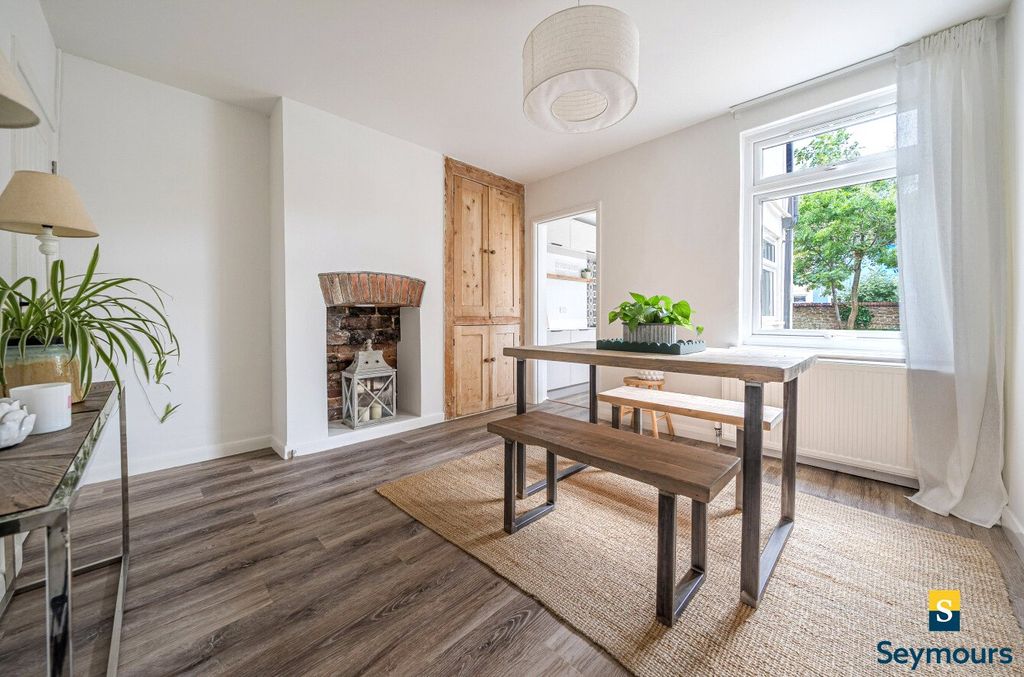 Property photo 3 of 15 Dining Room