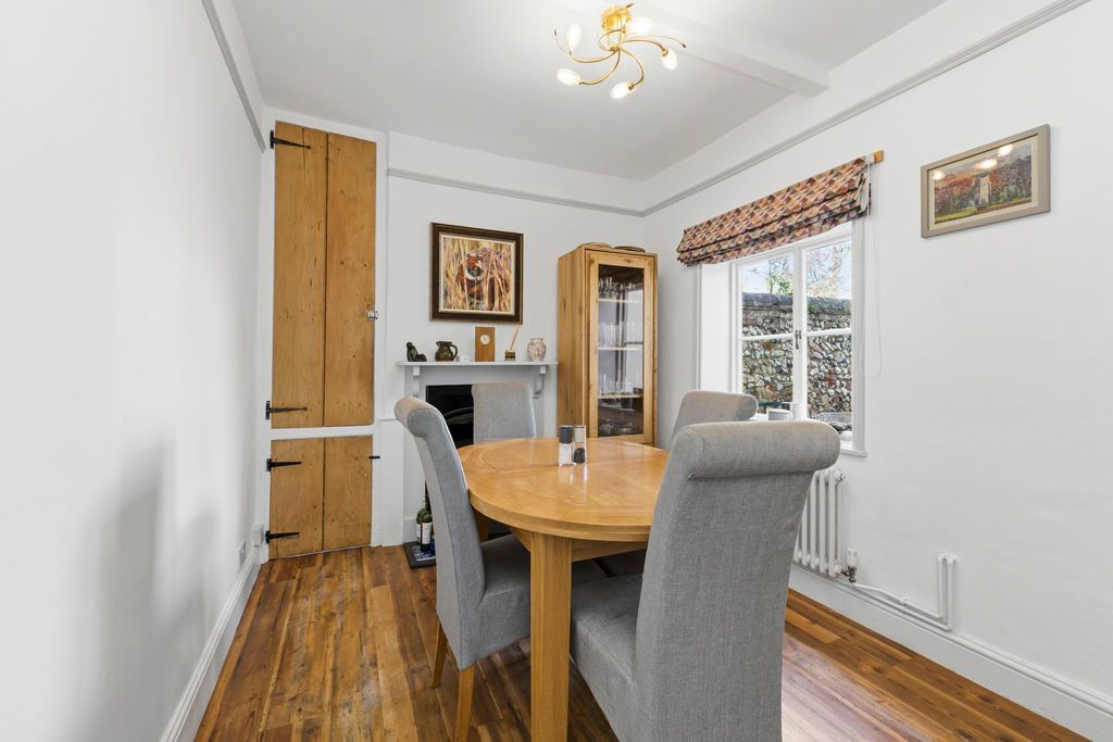 Property photo 3 of 18 Dining Room