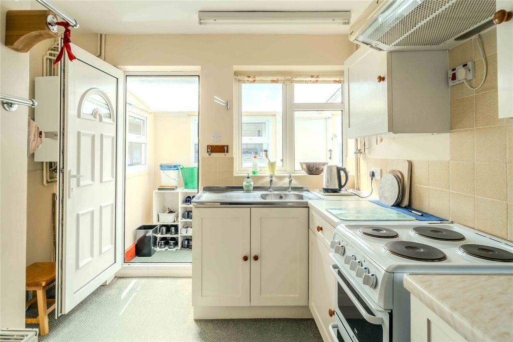 Property photo 3 of 9 Picture No. 05