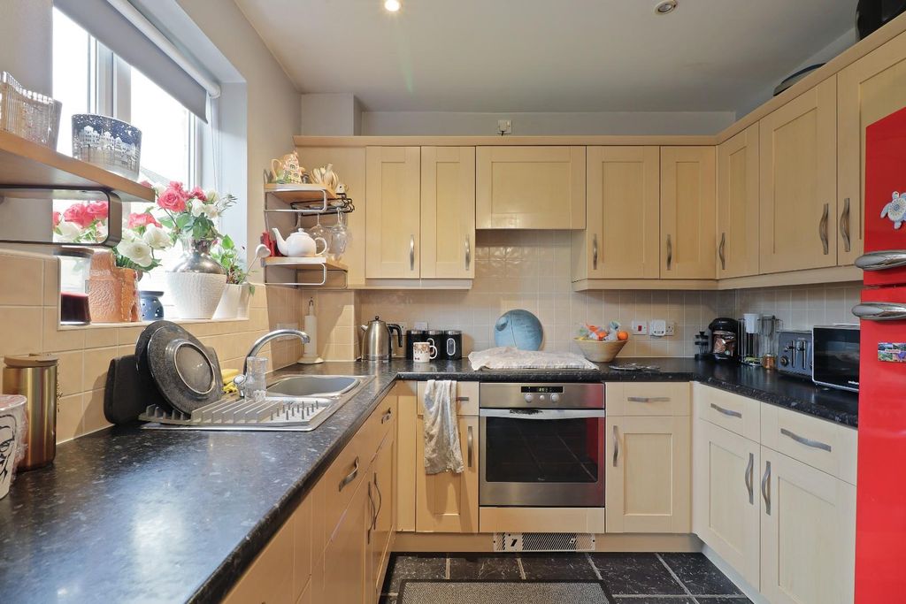 Property photo 2 of 36 Img_3992_1.Jpg