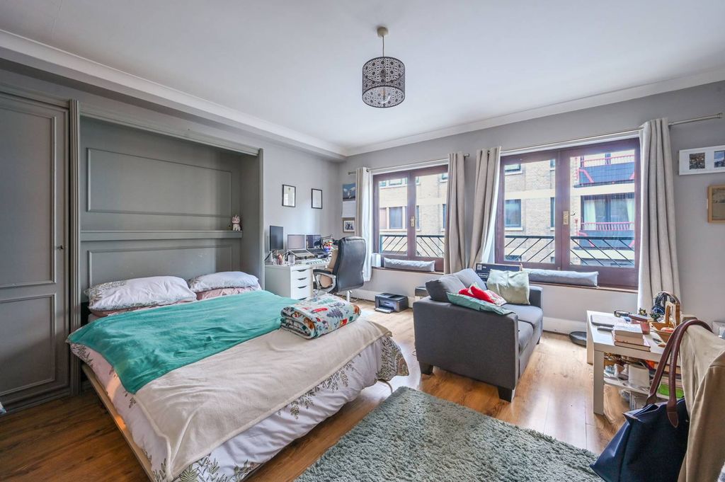 Property photo 2 of 5