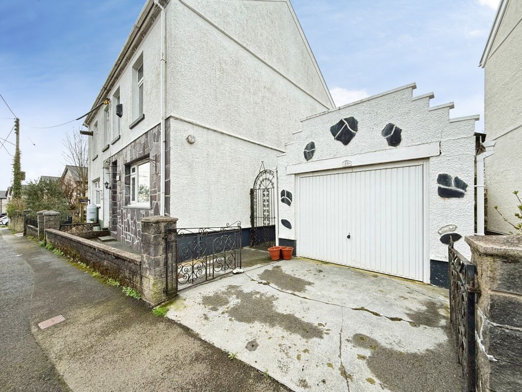 Property photo 2 of 25 4909213