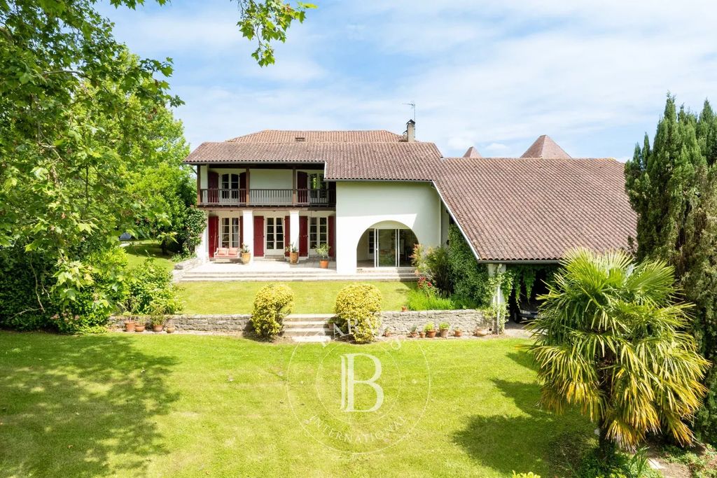 Property photo 1 of 25